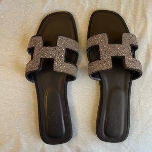 Hermes Oran slippers